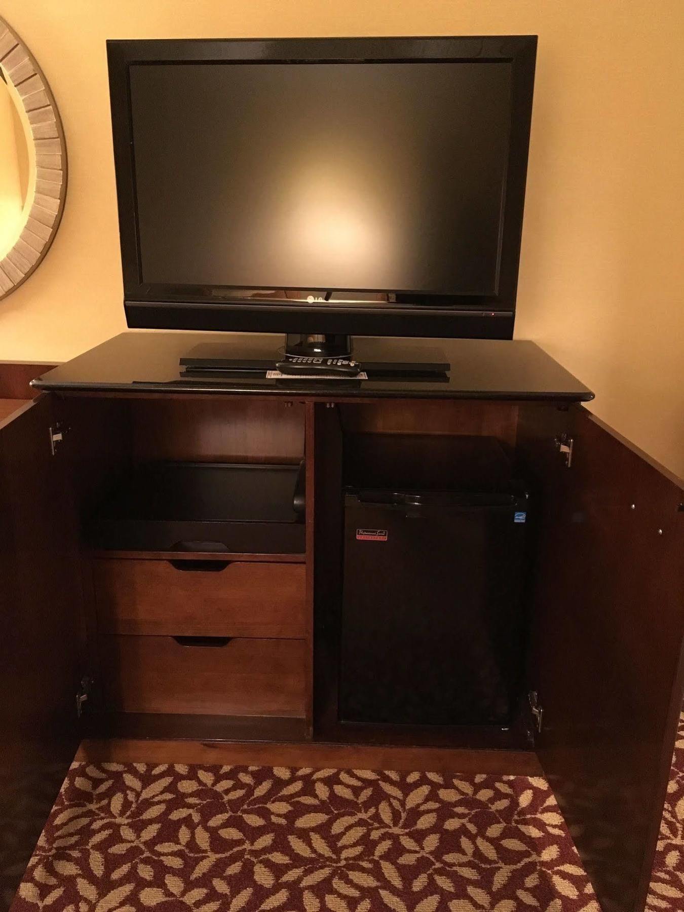 Отель Indianapolis Marriott East Экстерьер фото